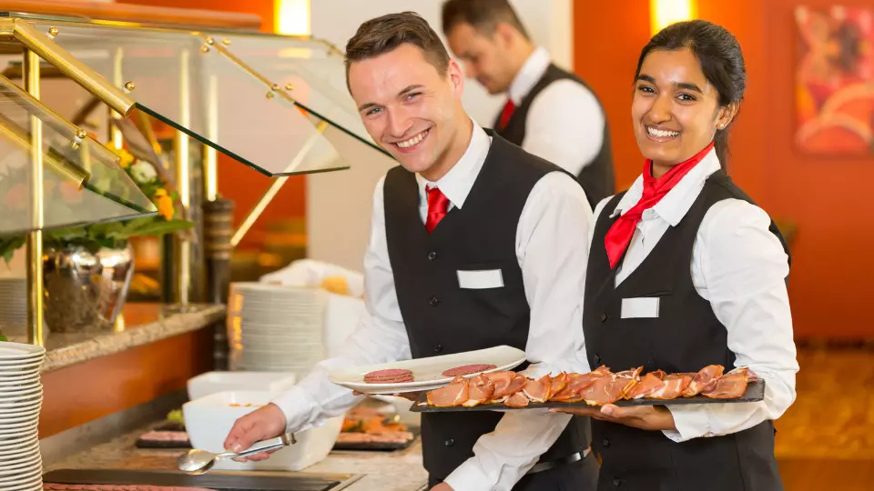 Évaluation du service en restaurant par un client mystère hôtelier Évaluation du service en restaurant par un client mystère hôtelier